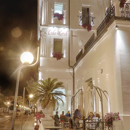 Lido Hotel 3*