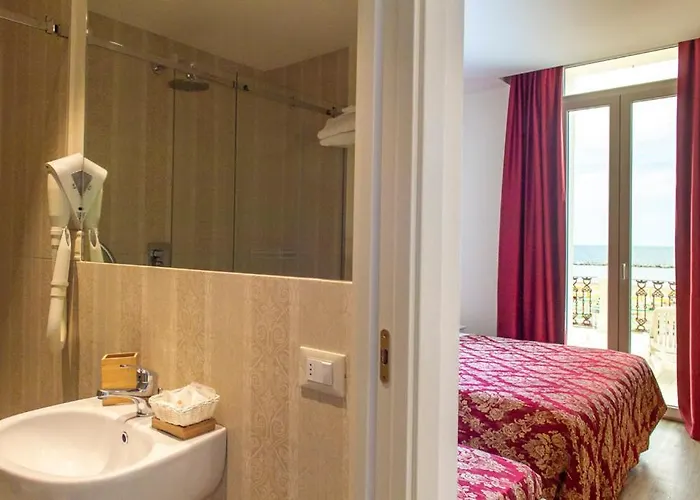 Lido Hotell 3*