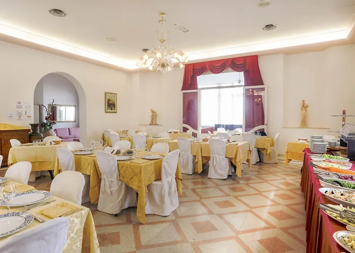 Lido Hotell 3*