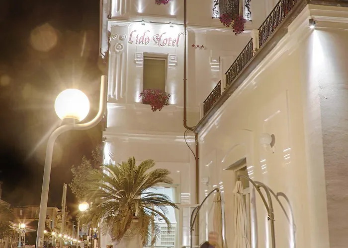 Lido Hotell 3*